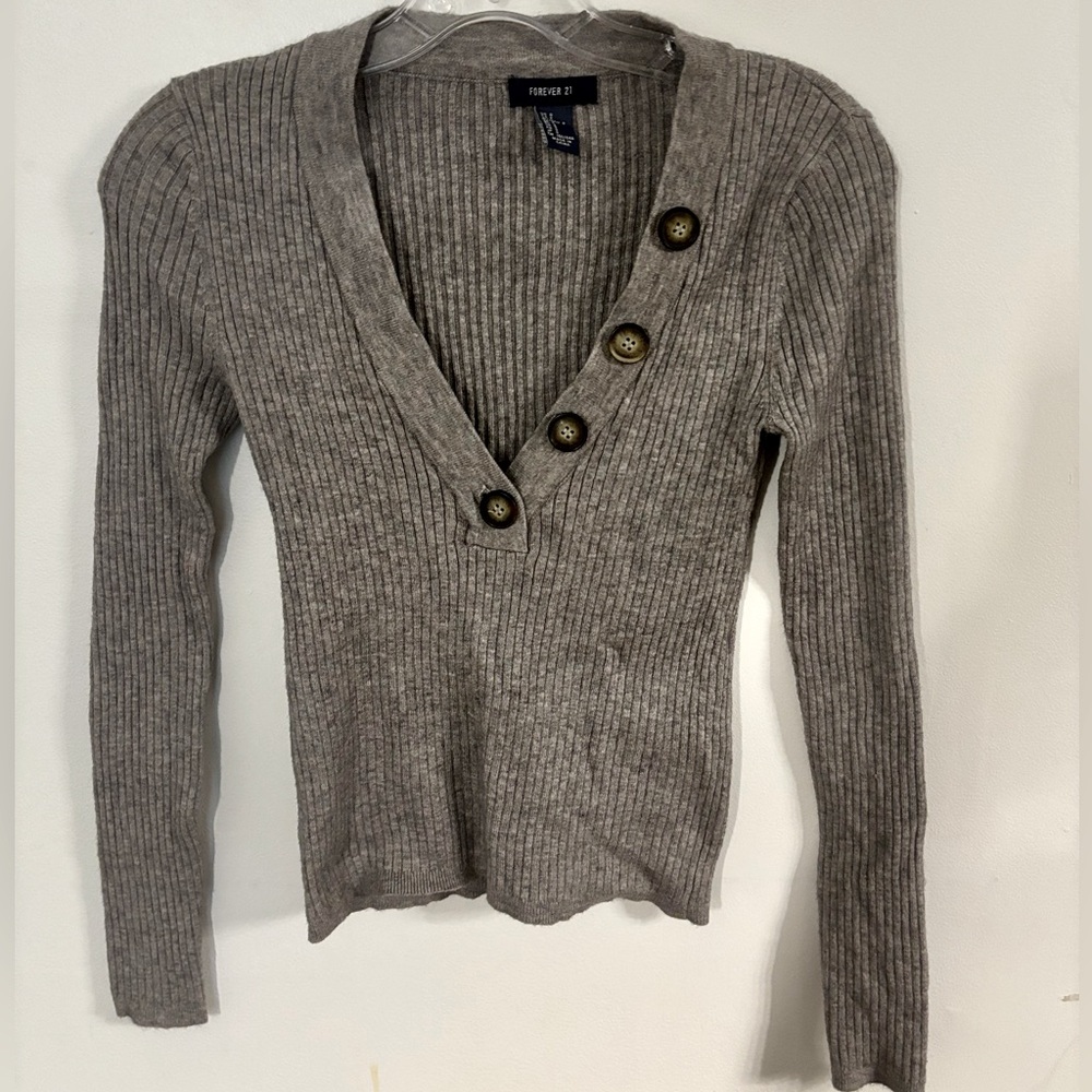 Forever 21 sweater shirt